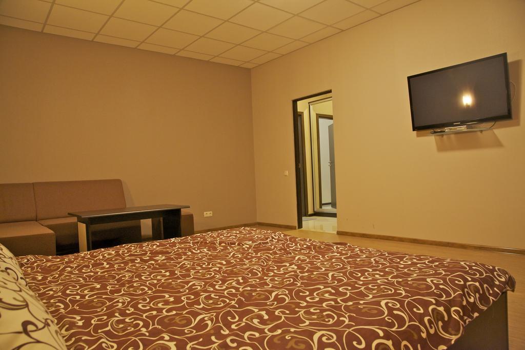 West Hotel Kharkiv Exterior photo